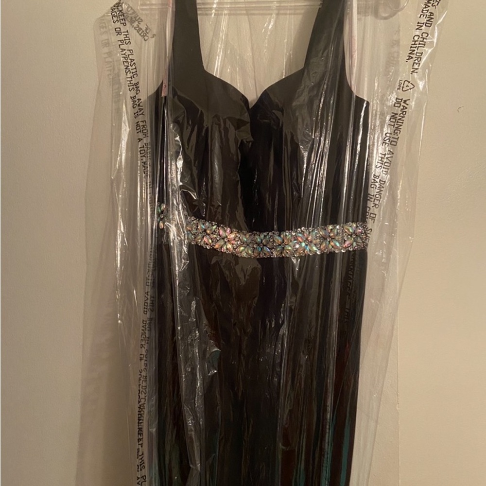 Black Dancing Queen Prom Dress. Size Large!